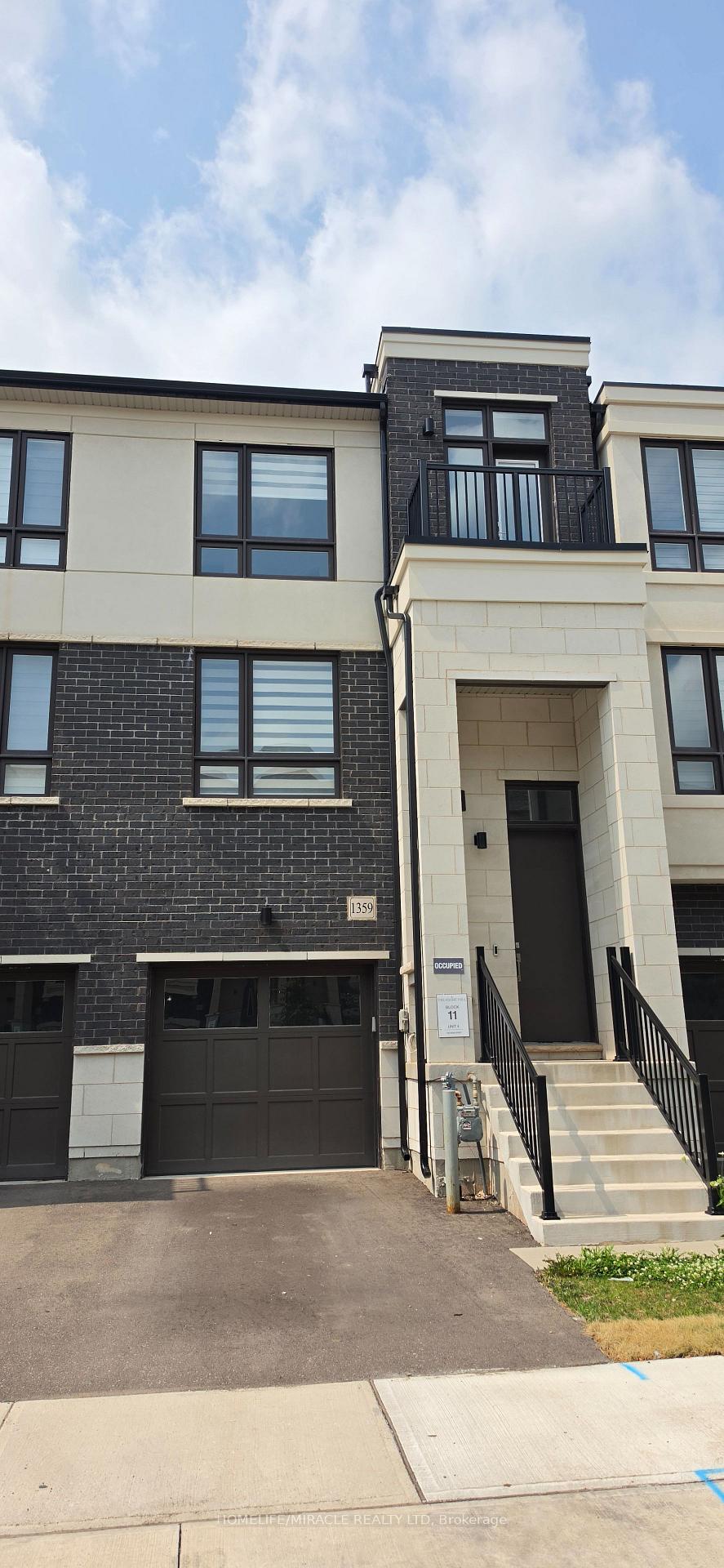 1359-kaniv-street-oakville-ontario-w13669174