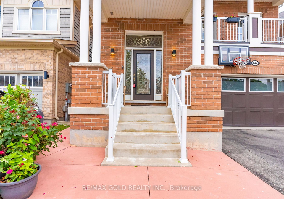 1547-farmstead-drive-milton-ontario-w13669300
