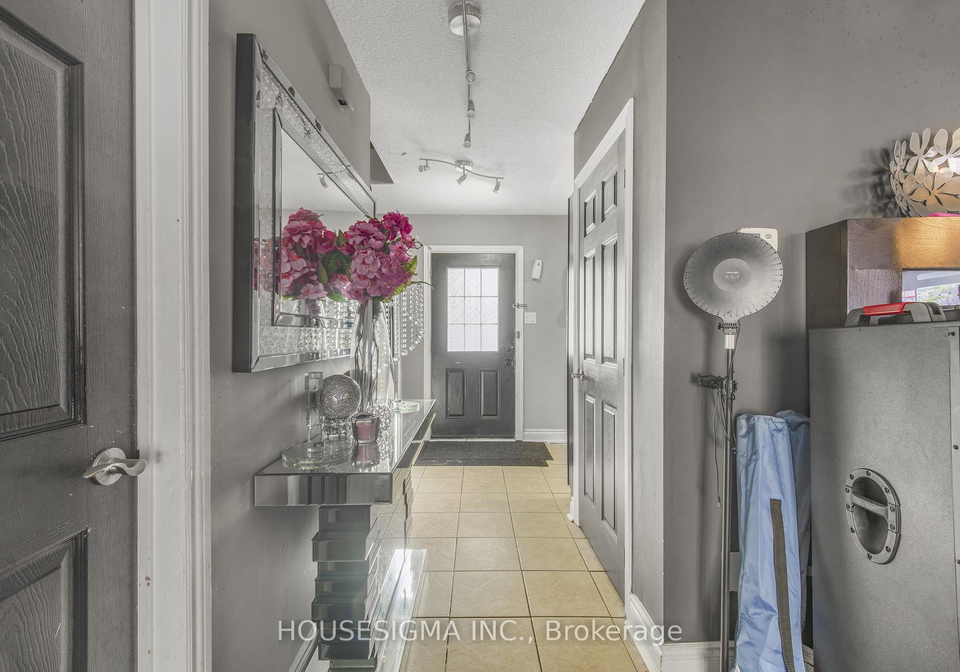 105-hansen-road-n-brampton-ontario-w13669472