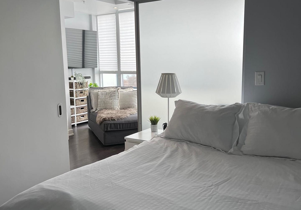 11-superior-avenue-toronto-etobicoke-ontario-w13669522