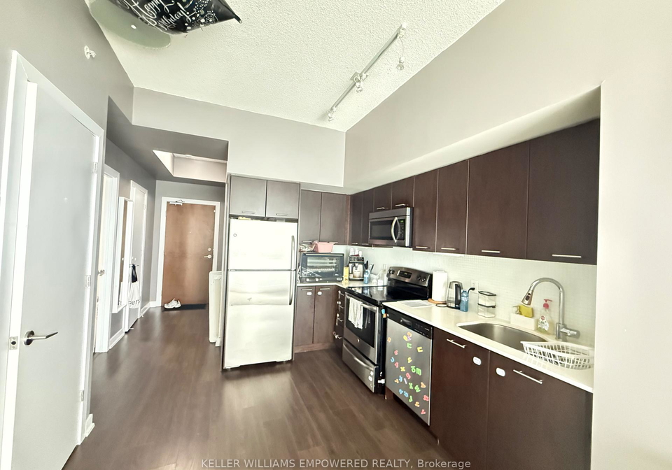 2220-lake-shore-boulevard-west-w-toronto-etobicoke-ontario-w13669534