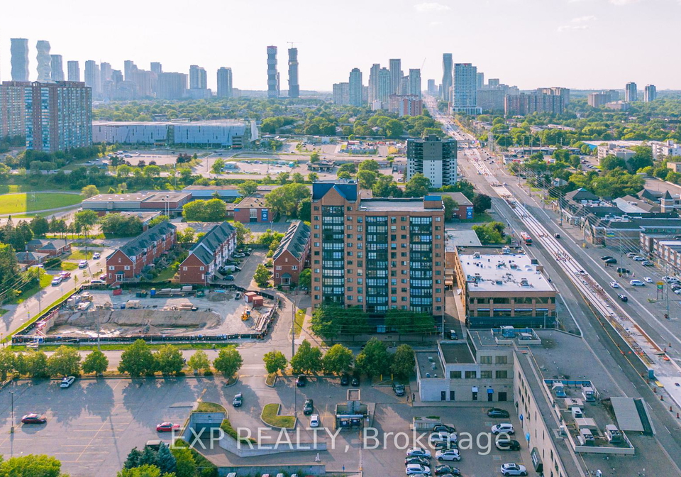 25-agnes-street-mississauga-ontario-w13669566