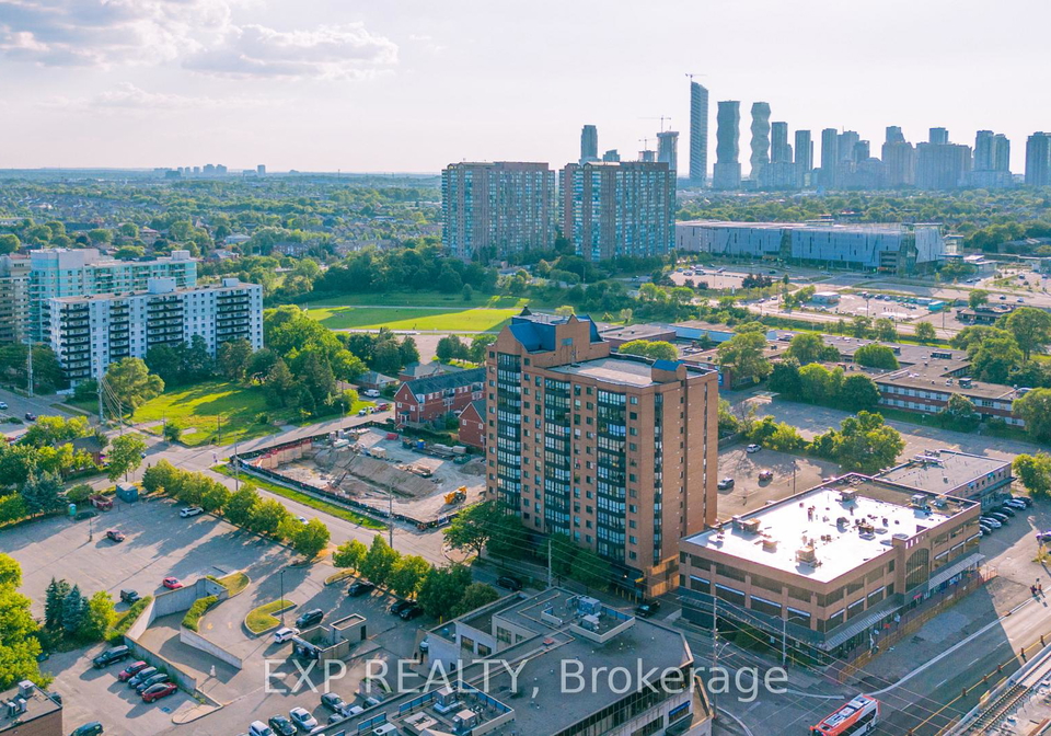 25-agnes-street-mississauga-ontario-w13669566