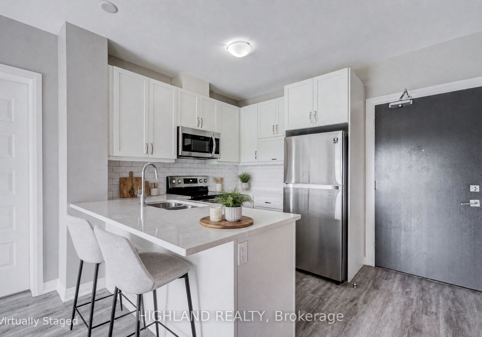 102-grovewood-common-oakville-ontario-w13669638
