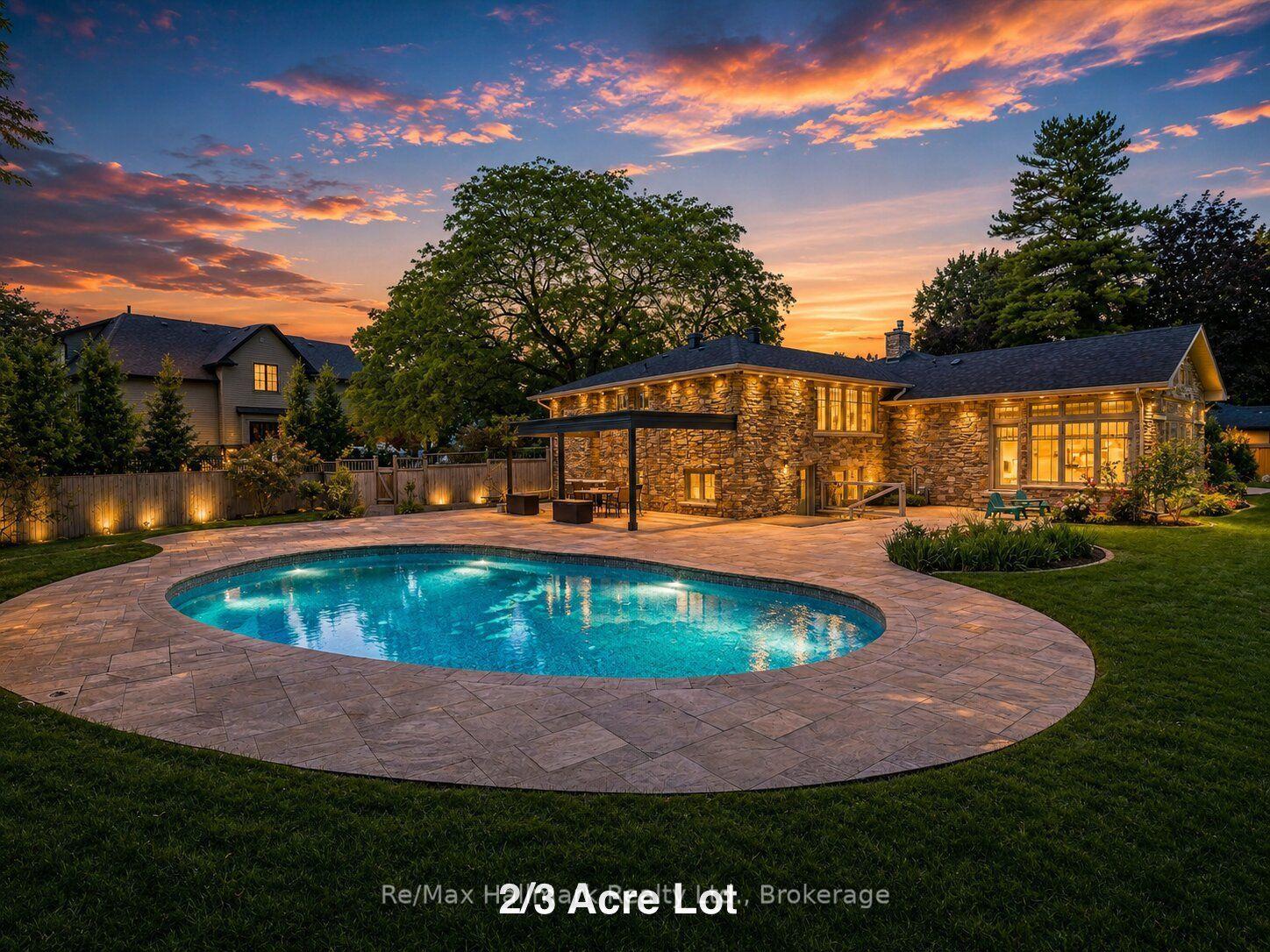 2076-glenforest-crescent-oakville-ontario-w13669660