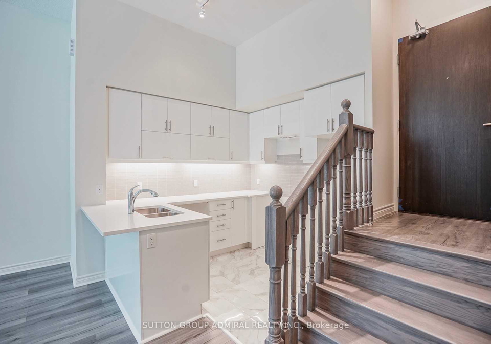 39-annie-craig-drive-toronto-etobicoke-ontario-w13669786