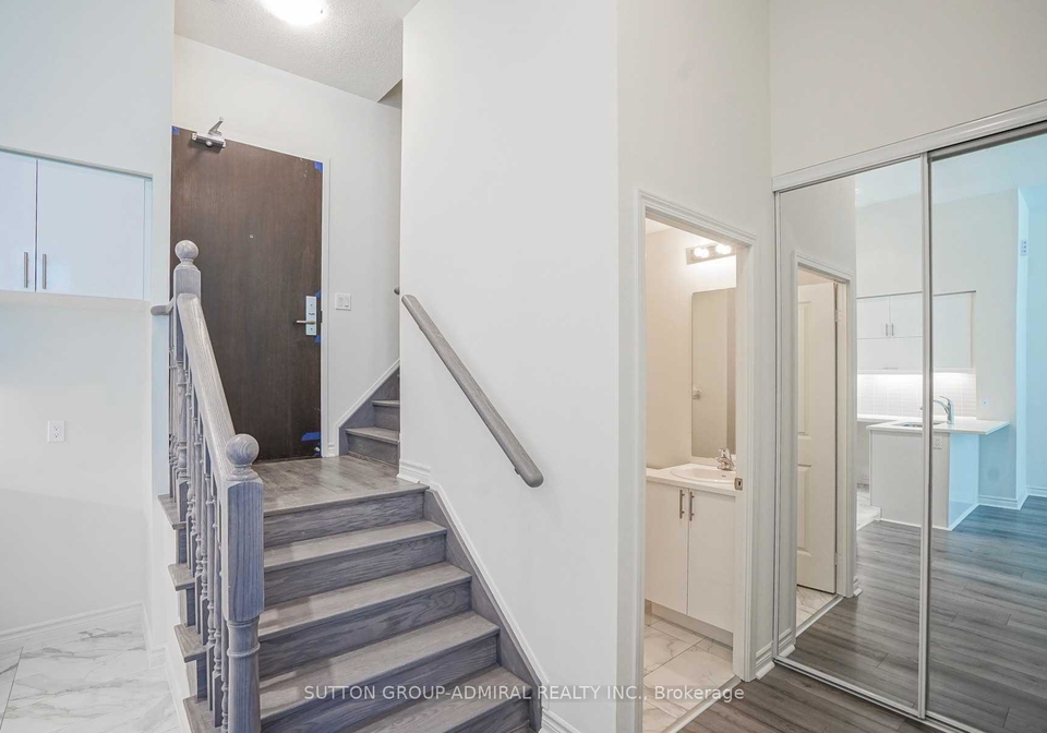 39-annie-craig-drive-toronto-etobicoke-ontario-w13669786