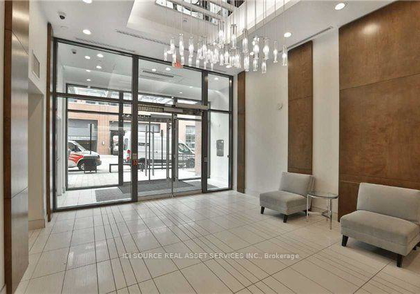 2212-lake-shore-boulevard-w-toronto-etobicoke-ontario-w13669796
