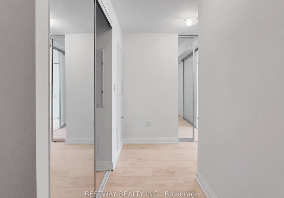 412-silver-maple-road-oakville-ontario-w13669926