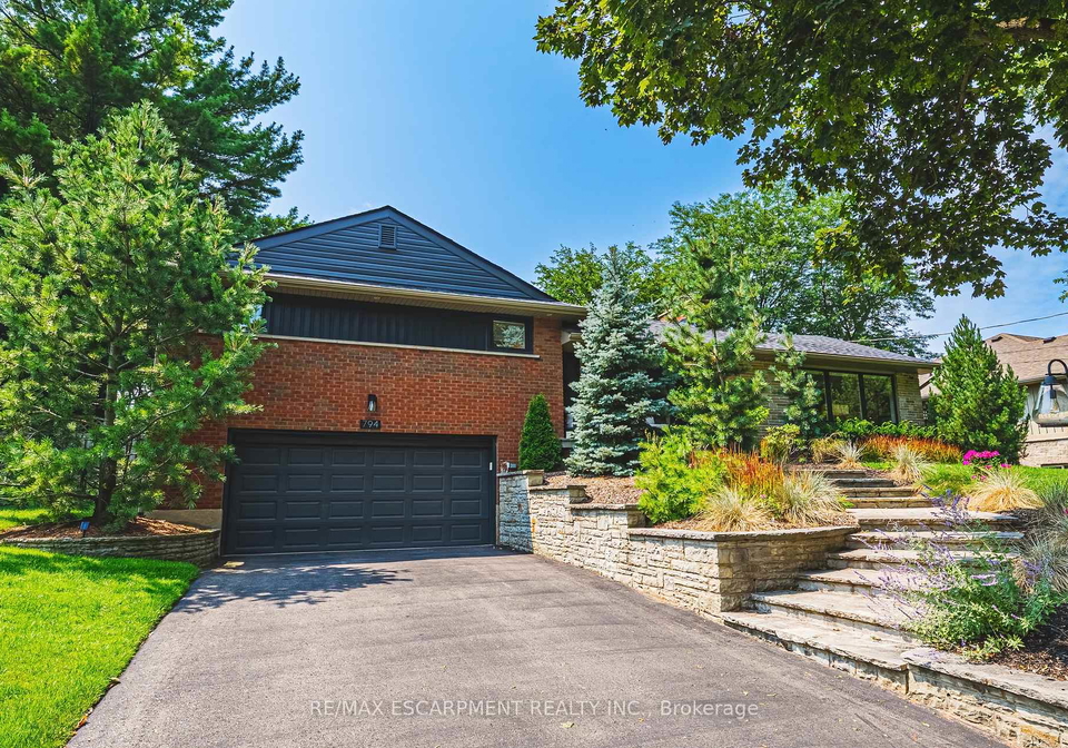 794-falcon-boulevard-burlington-ontario-w13670022