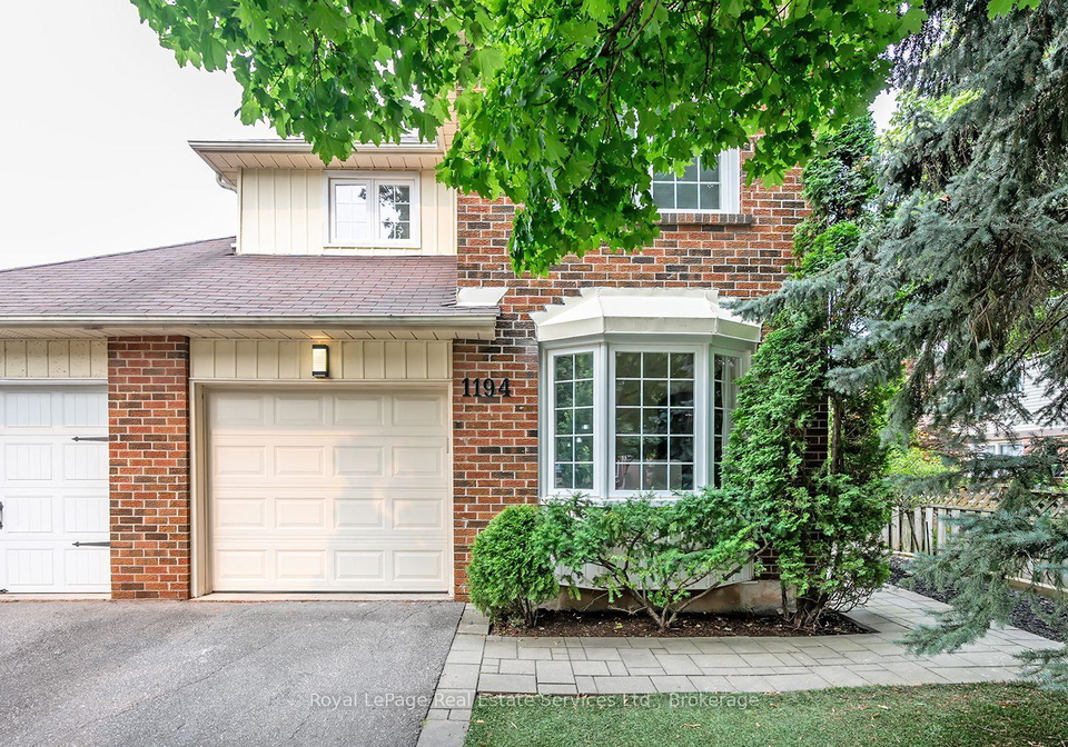 1194-potters-wheel-crescent-oakville-ontario-w13670228