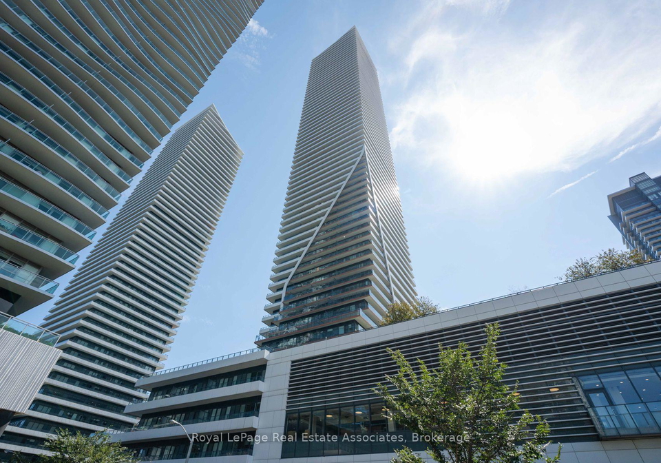 30-shore-breeze-drive-toronto-etobicoke-ontario-w13670324