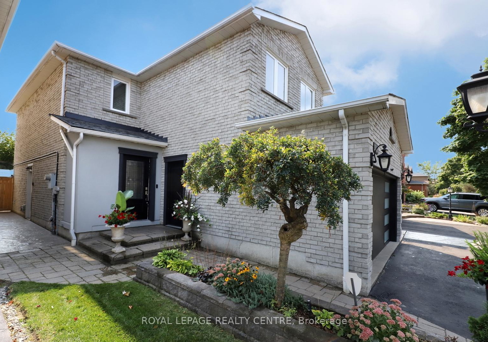 598-pilcom-court-mississauga-ontario-w13670378