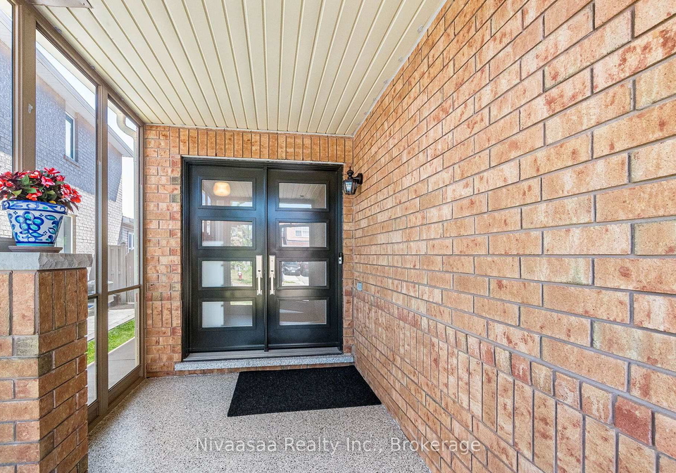 9-parisian-road-brampton-ontario-w13670450