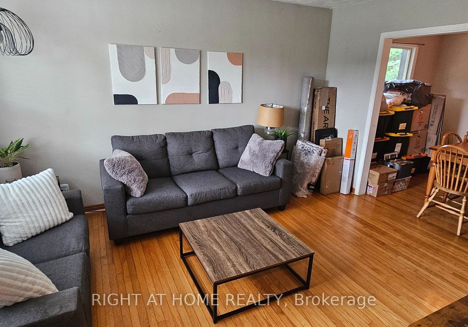130-prince-charles-drive-oakville-ontario-w13670462