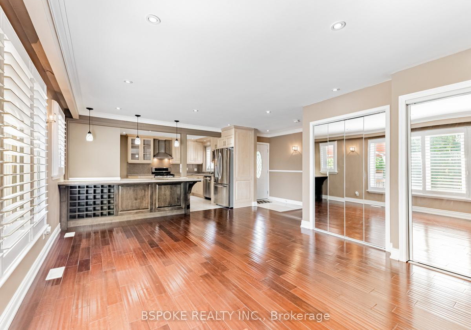 252-thistle-down-boulevard-toronto-etobicoke-ontario-w13670488