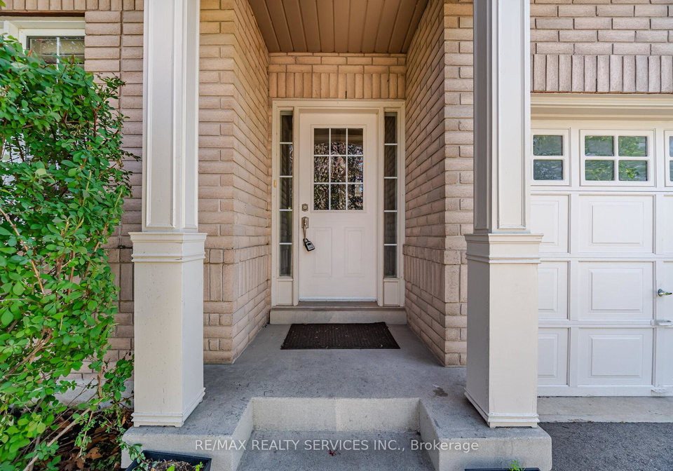 1131-zimmerman-crescent-milton-ontario-w13670508