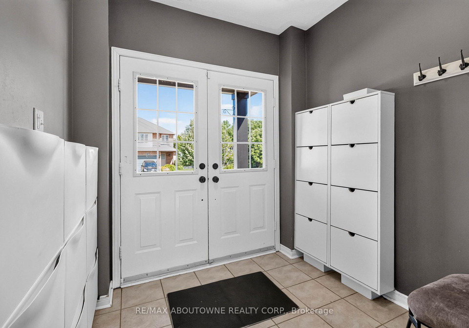 5233-thornburn-drive-burlington-ontario-w13670532
