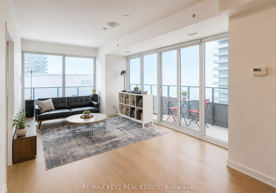 30-shore-breeze-drive-toronto-etobicoke-ontario-w13670596