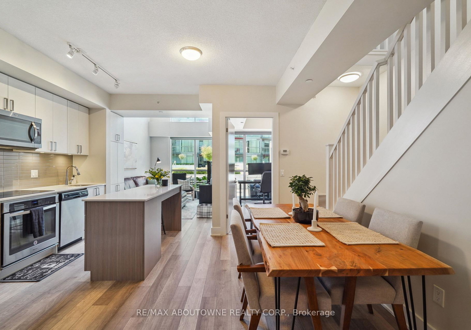 5260-dundas-street-burlington-ontario-w13670806