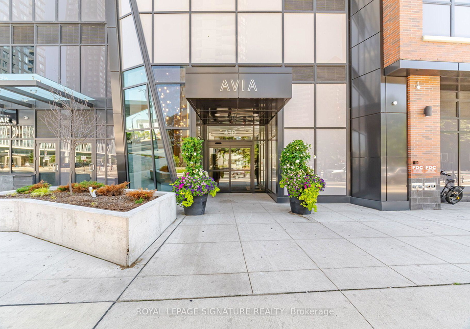 430-square-one-drive-mississauga-ontario-w13670988
