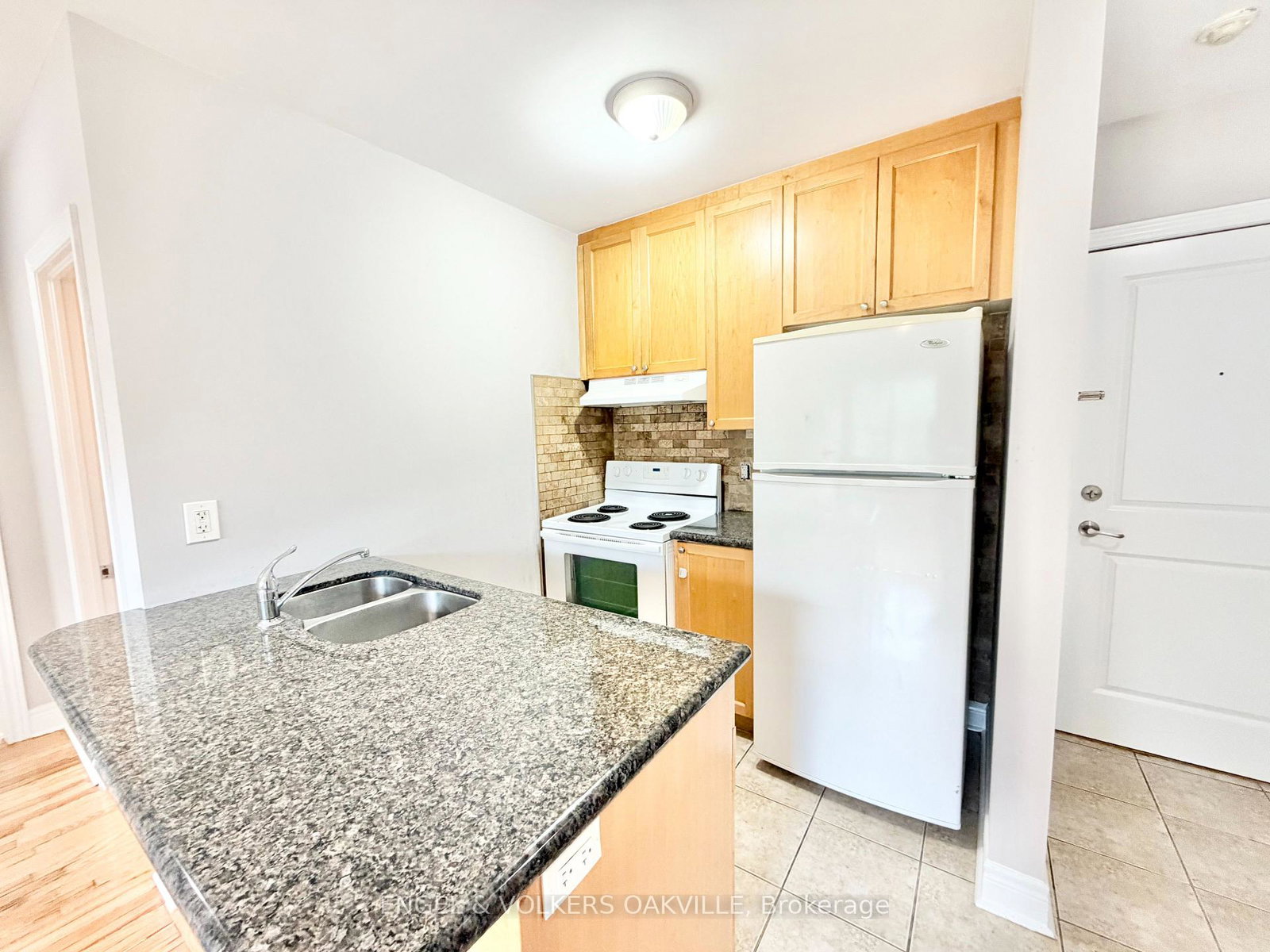 15-thirty-third-street-toronto-etobicoke-ontario-w13671056