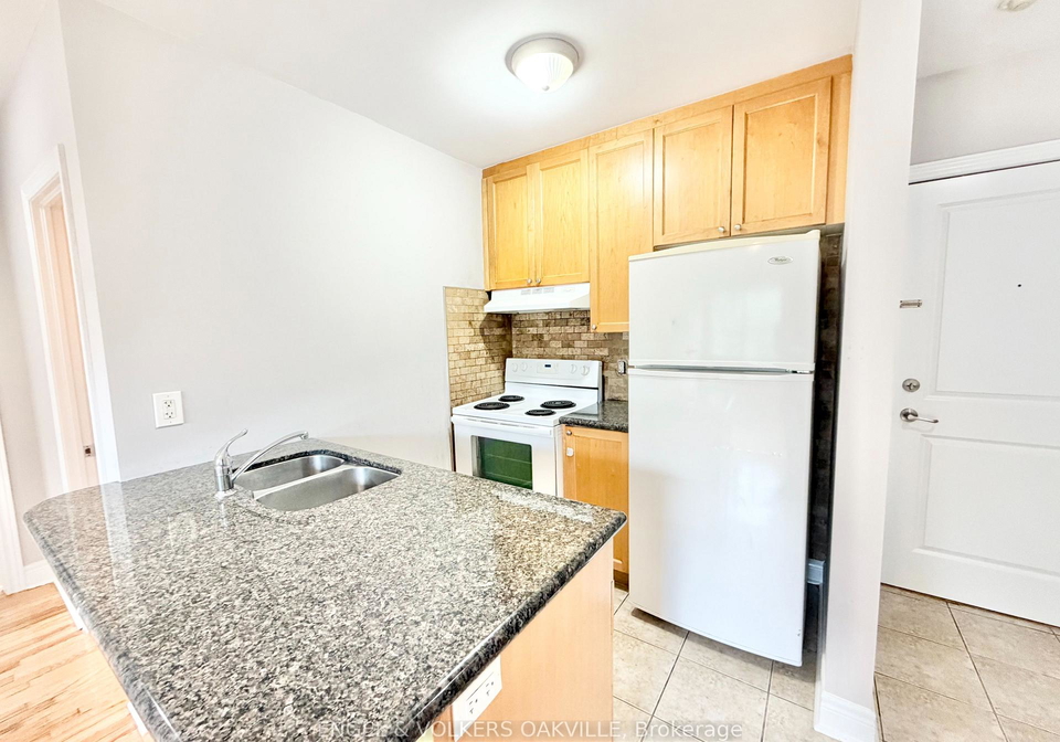 15-thirty-third-street-toronto-etobicoke-ontario-w13671056