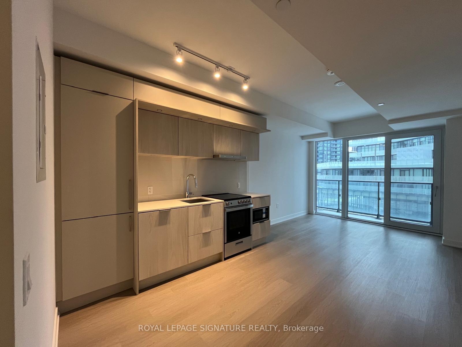 448-burnhamthorpe-road-w-mississauga-ontario-w13671072
