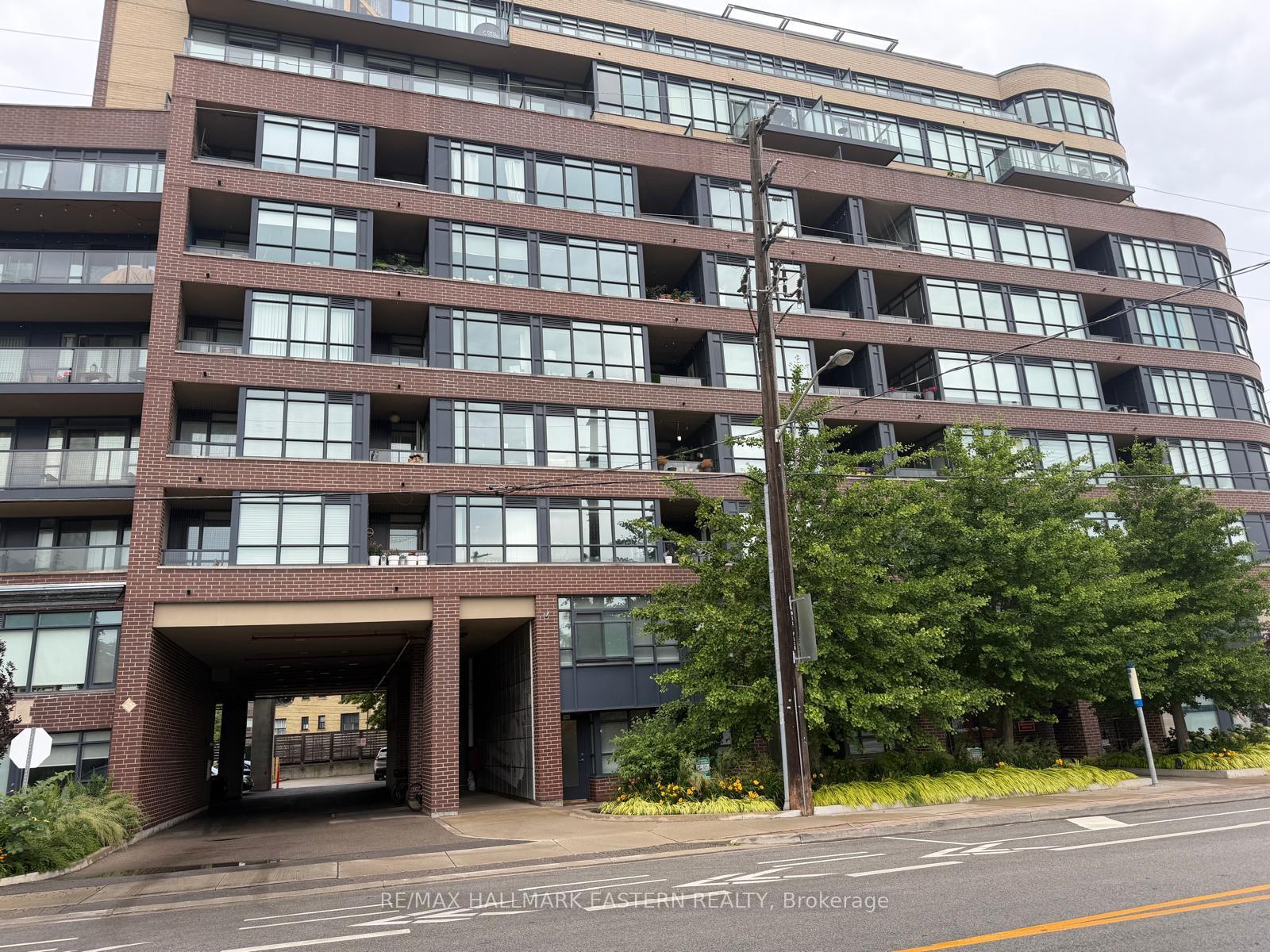 11-superior-avenue-toronto-etobicoke-ontario-w13671108