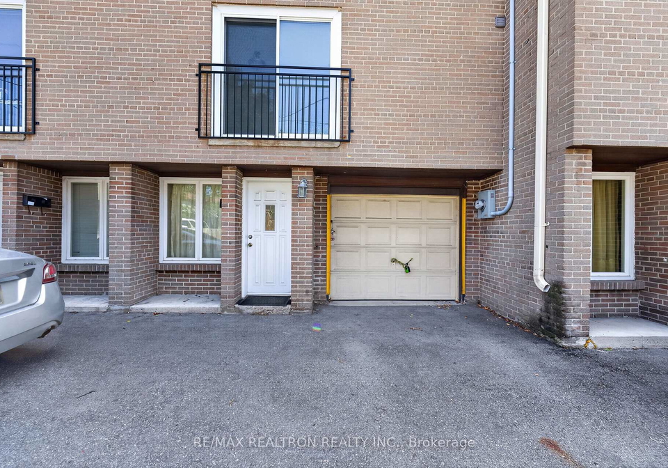 6-sentinel-road-toronto-york-ontario-w13671158