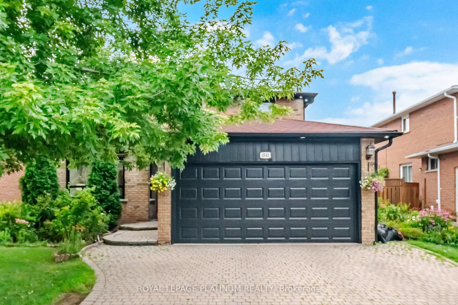 2542-pollard-drive-mississauga-ontario-w13671352