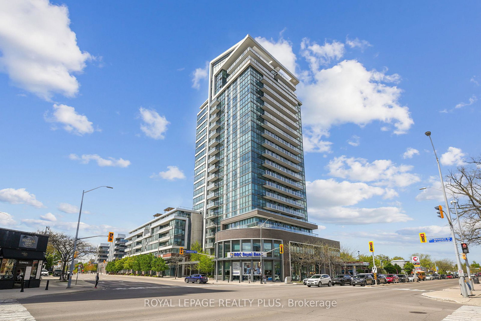 1-hurontario-street-mississauga-ontario-w13671356