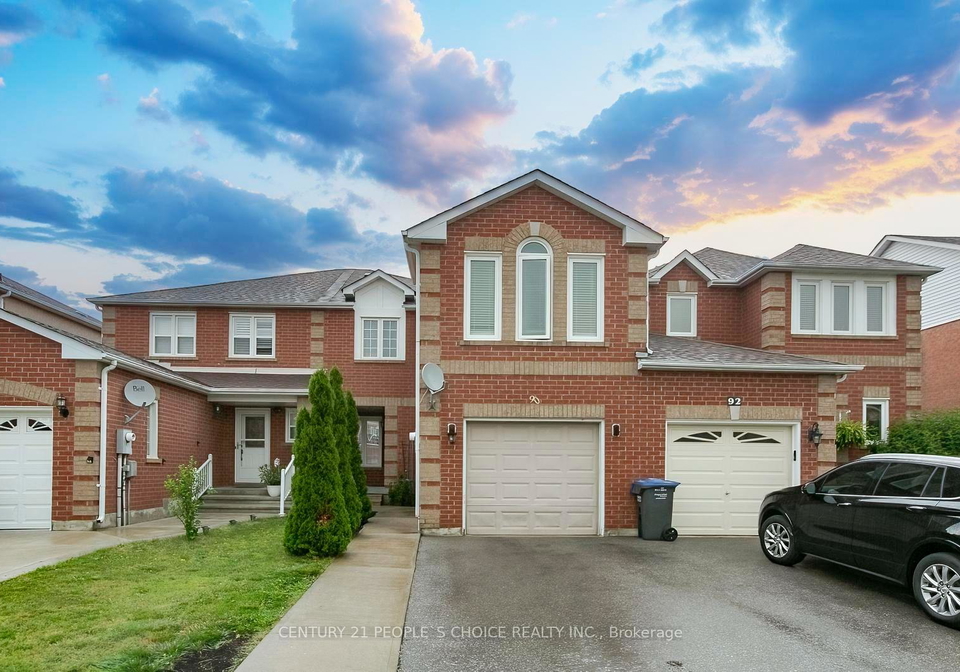 90-white-tail-crescent-brampton-ontario-w13671634