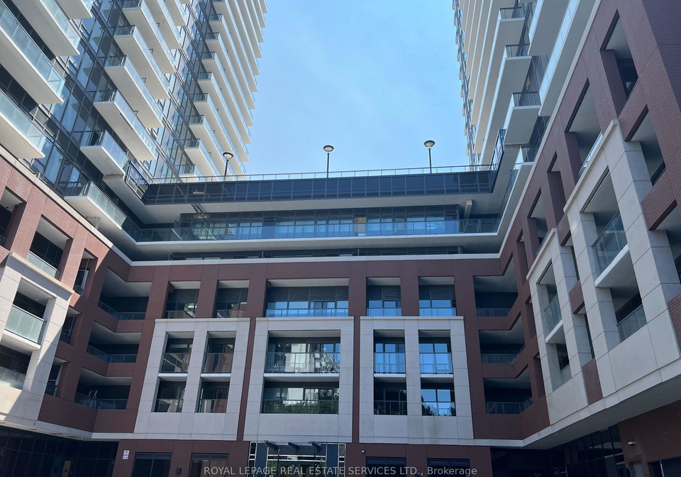 4010-eglinton-avenue-w-toronto-etobicoke-ontario-w13671654