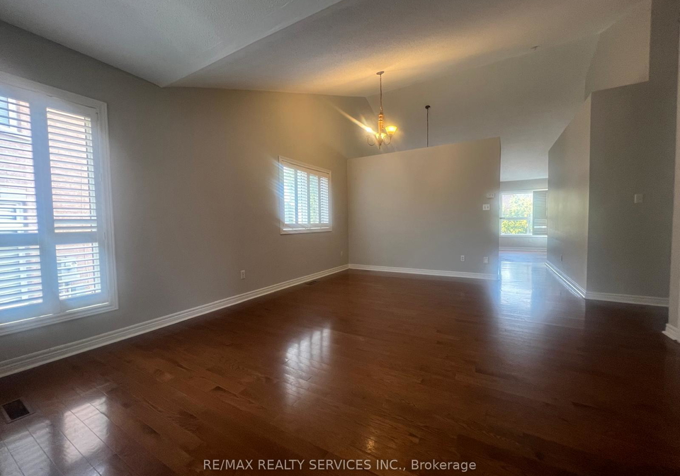 7-ladywood-court-brampton-ontario-w13671788