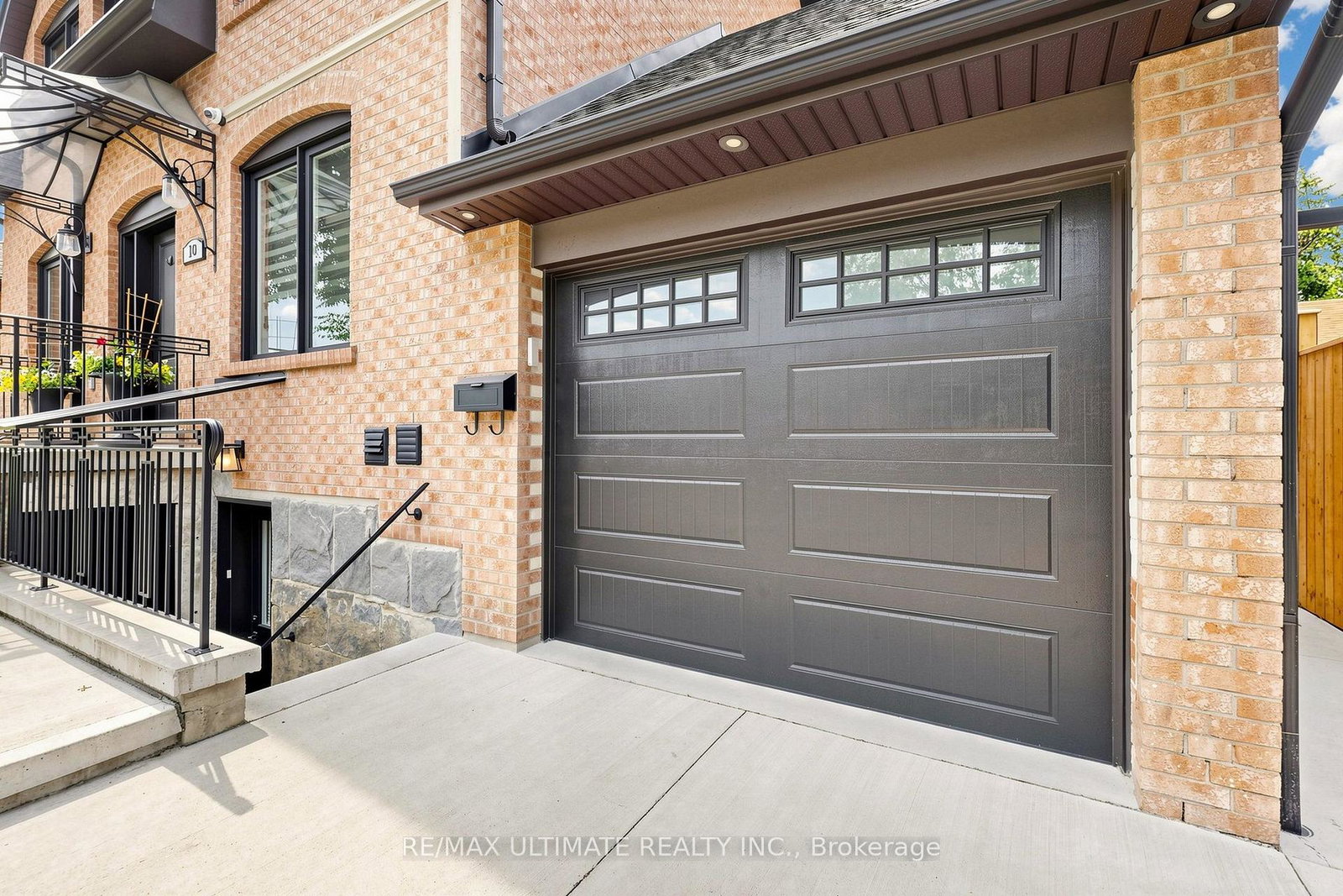 10-warbeck-place-toronto-etobicoke-ontario-w13672132