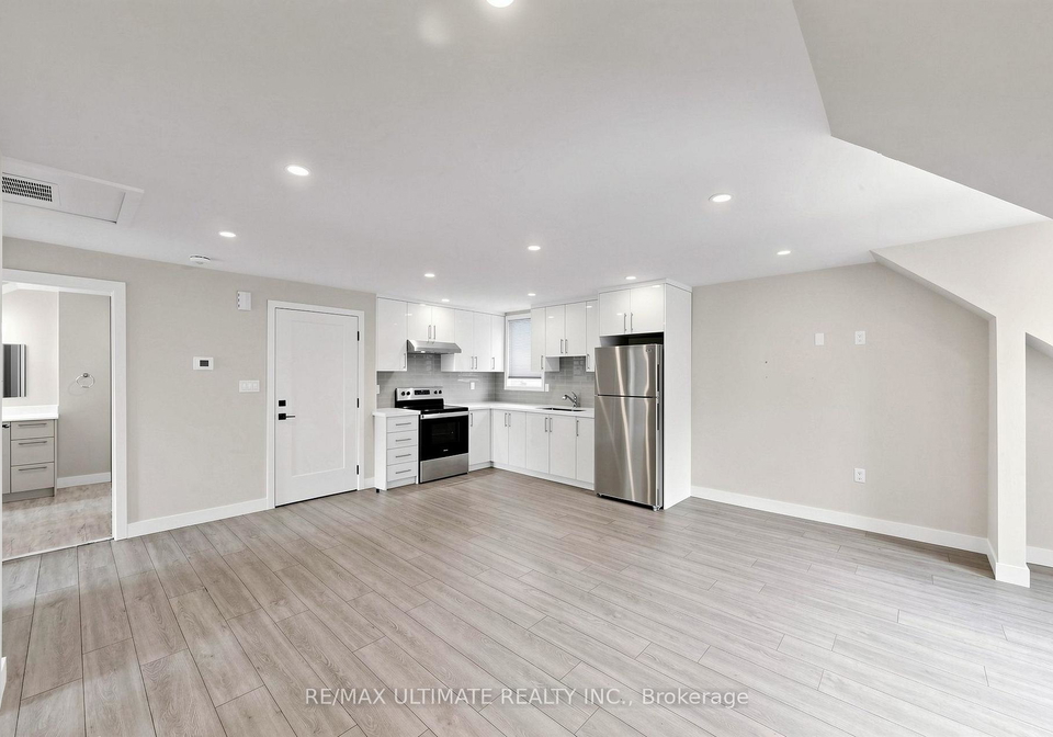 10-warbeck-place-toronto-etobicoke-ontario-w13672132