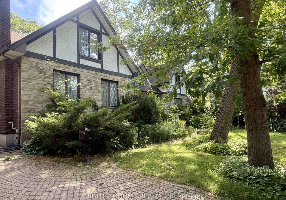 2123-gordon-drive-mississauga-ontario-w13672136
