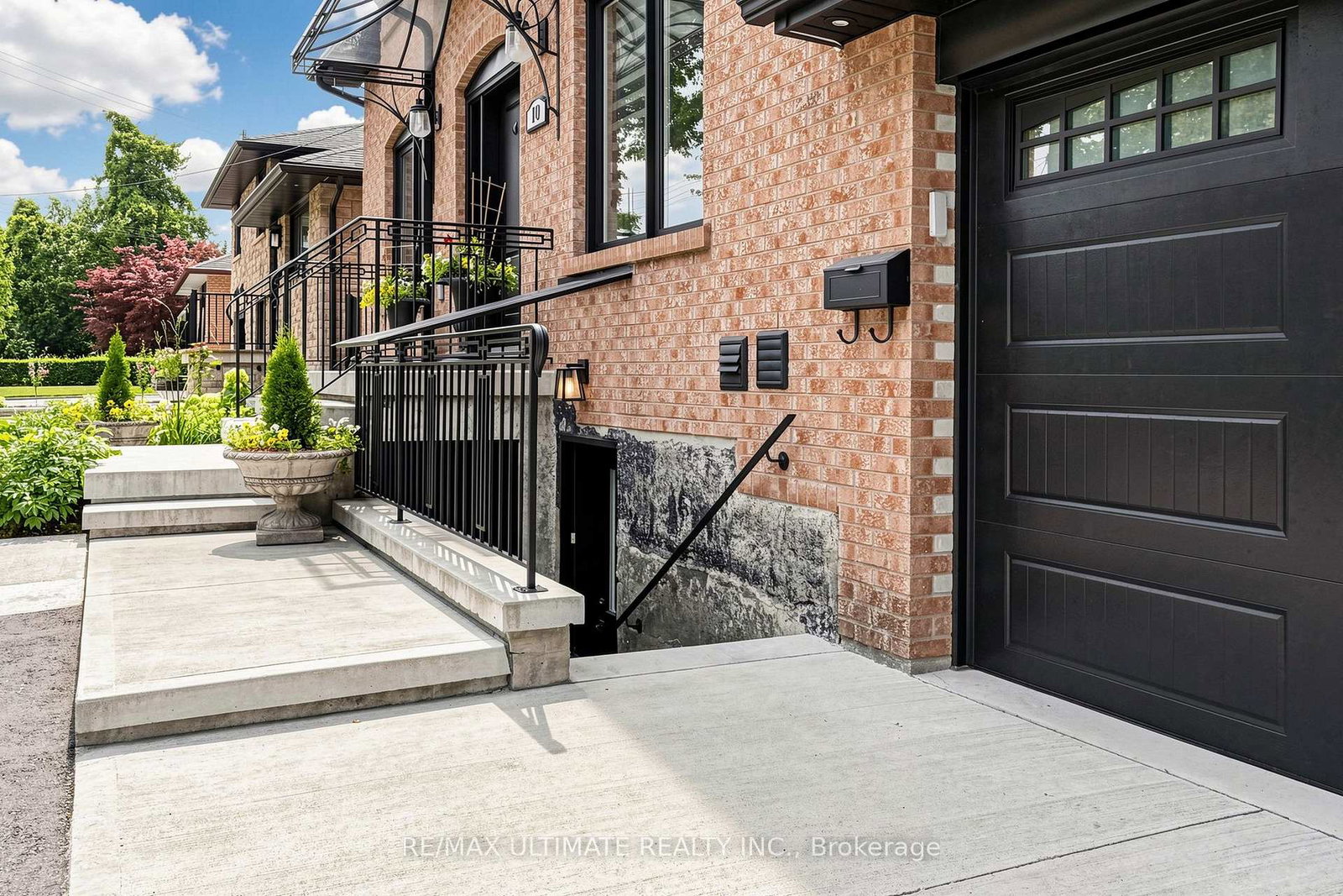 10-warbeck-place-toronto-etobicoke-ontario-w13672152