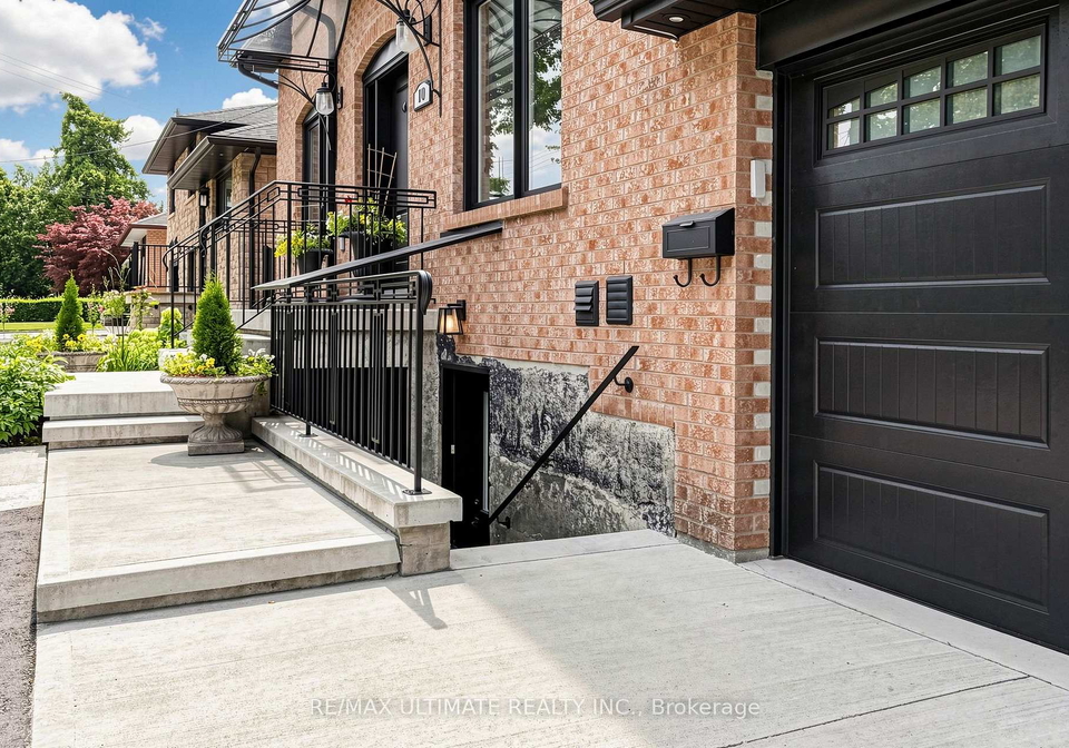 10-warbeck-place-toronto-etobicoke-ontario-w13672152