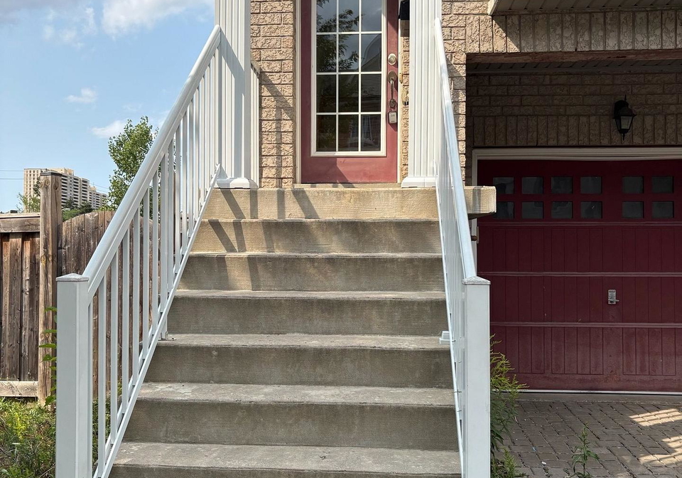 40-mantello-drive-toronto-york-ontario-w13672286