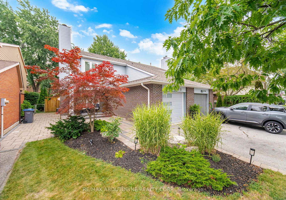 6298-starfield-crescent-mississauga-ontario-w13672318