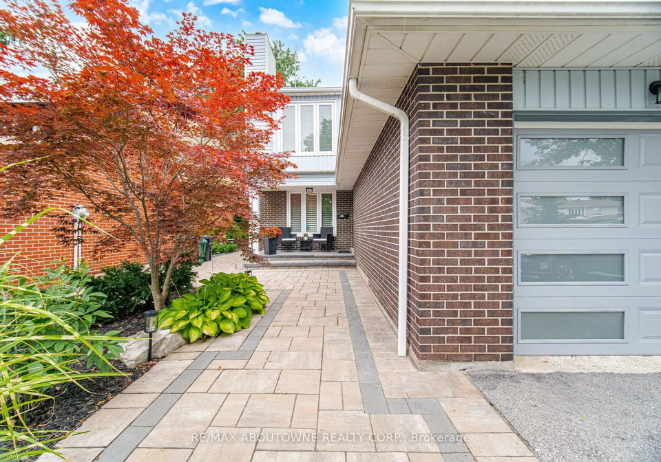 6298-starfield-crescent-mississauga-ontario-w13672318