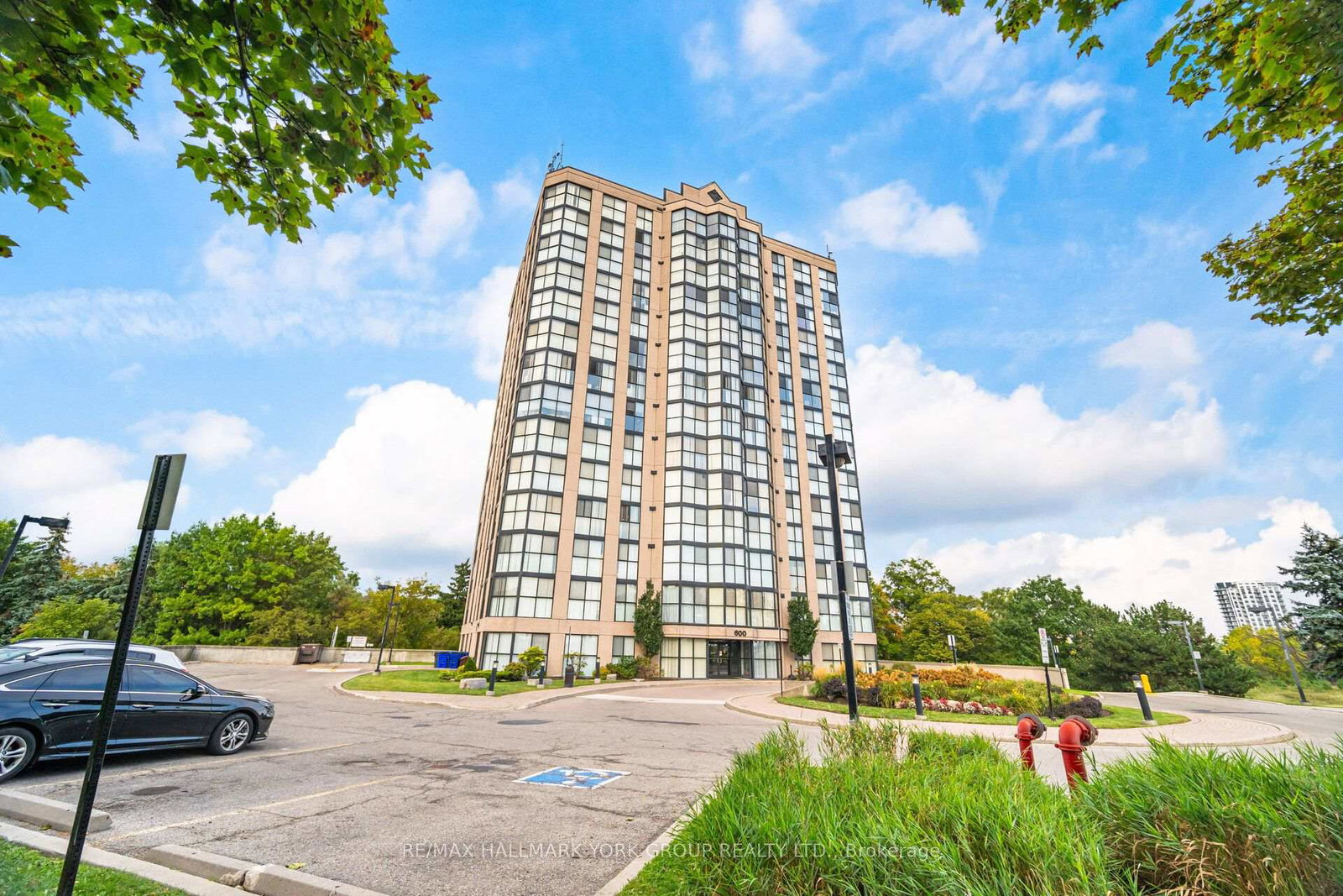 600-rexdale-boulevard-toronto-etobicoke-ontario-w13672410