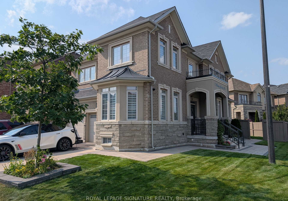 2-henry-moody-street-e-brampton-ontario-w13672448