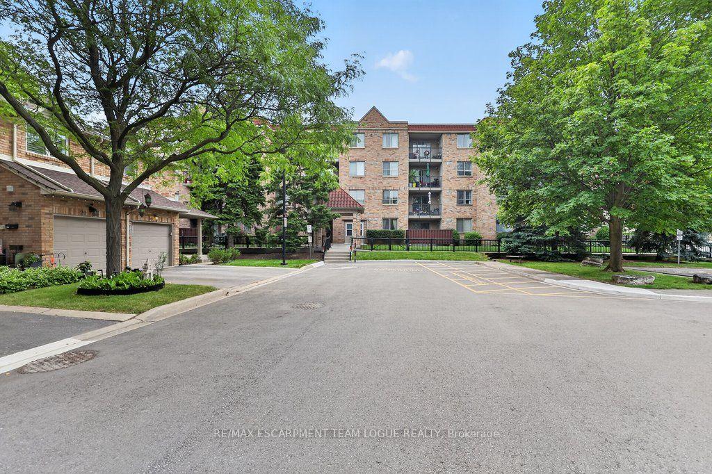 3499-upper-middle-road-burlington-ontario-w13672560