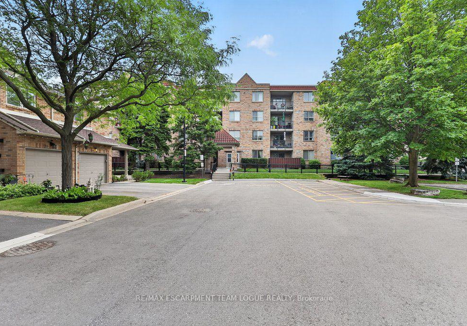 3499-upper-middle-road-burlington-ontario-w13672560