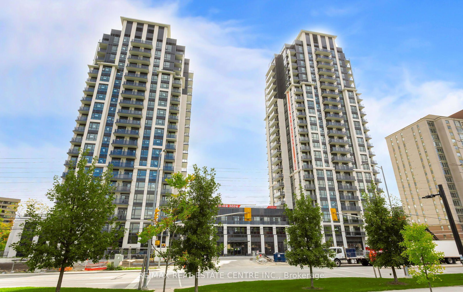 204-burnhamthorpe-road-e-mississauga-ontario-w13672792