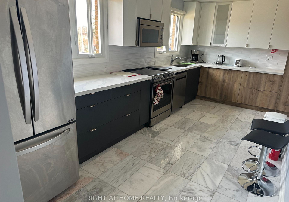 4076-woodington-drive-mississauga-ontario-w13672948