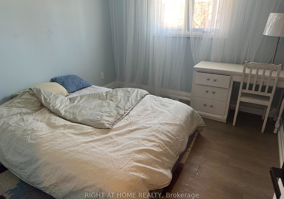 4076-woodington-drive-mississauga-ontario-w13672948